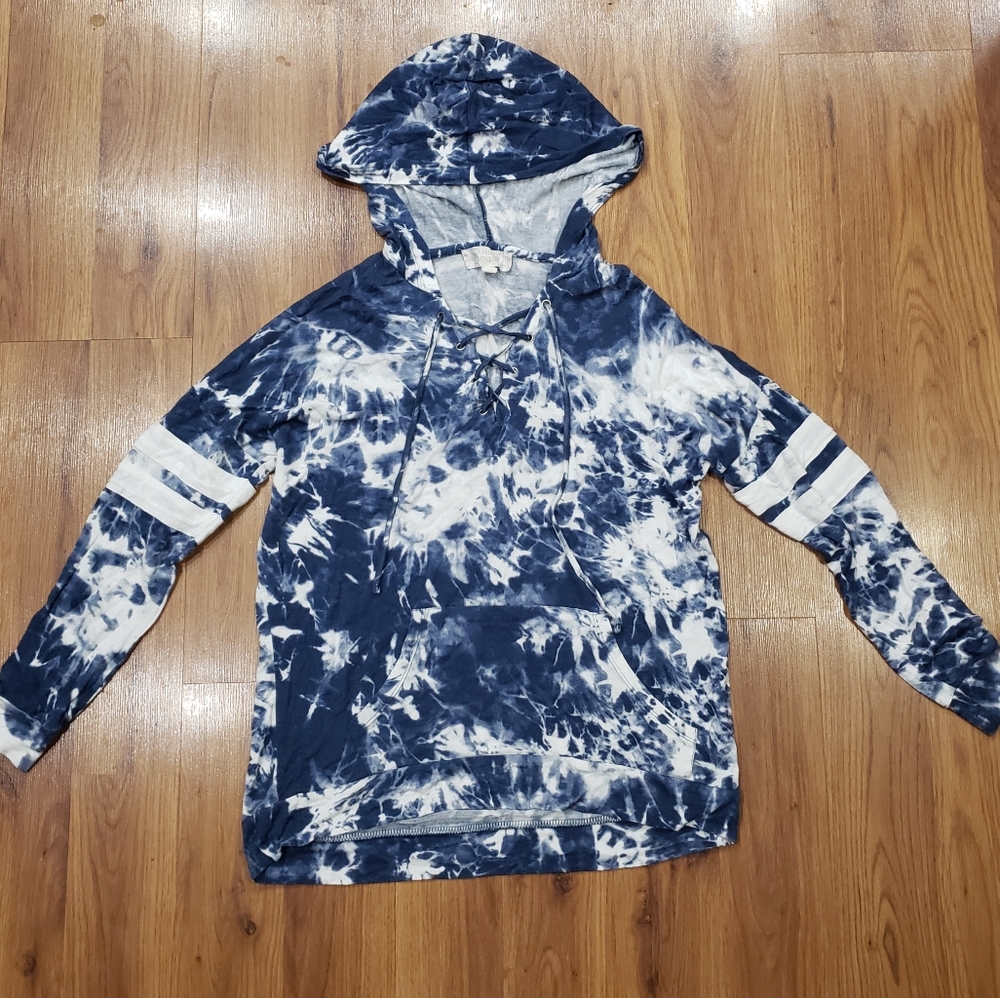 Pink Republic blue tie-dye shirt w/ hood!
